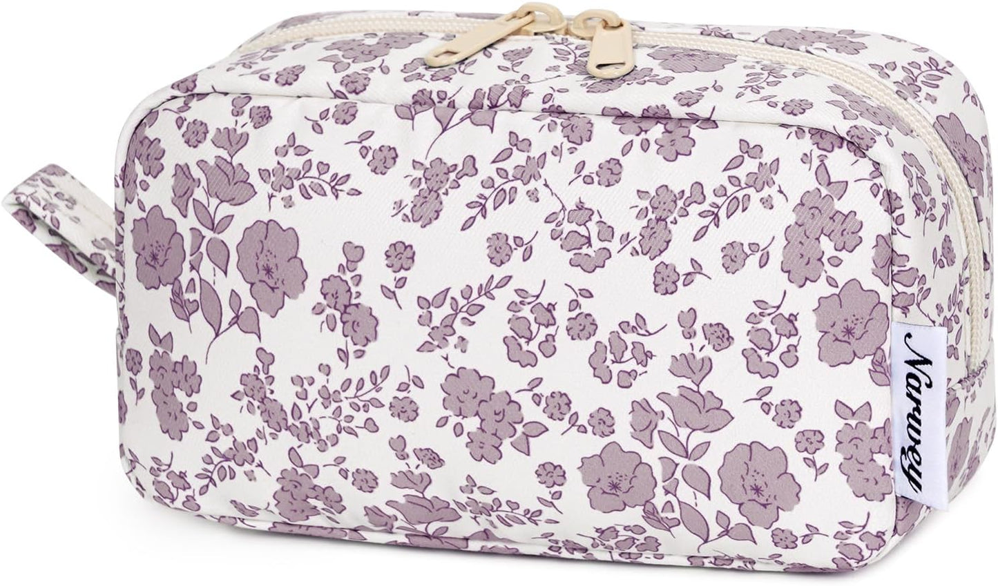 β¨ Checkered Makeup Bag β Travel-Ready & Cute AF (Various colors Large/Small)