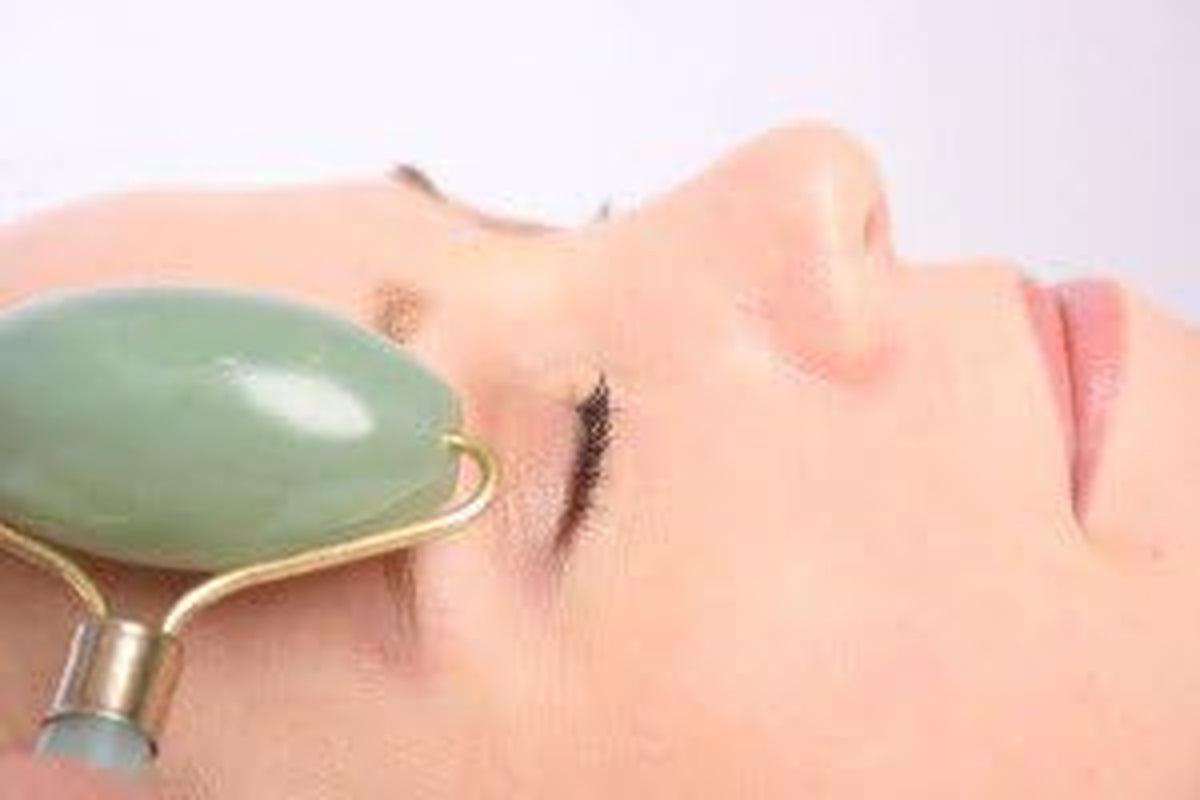 Luos Natural Nephrite Jade Face Massage Roller β Grade AA, 100% Real Jade, Rejuvenates Skin, Improves Circulation, Decorative Box Included β RL014